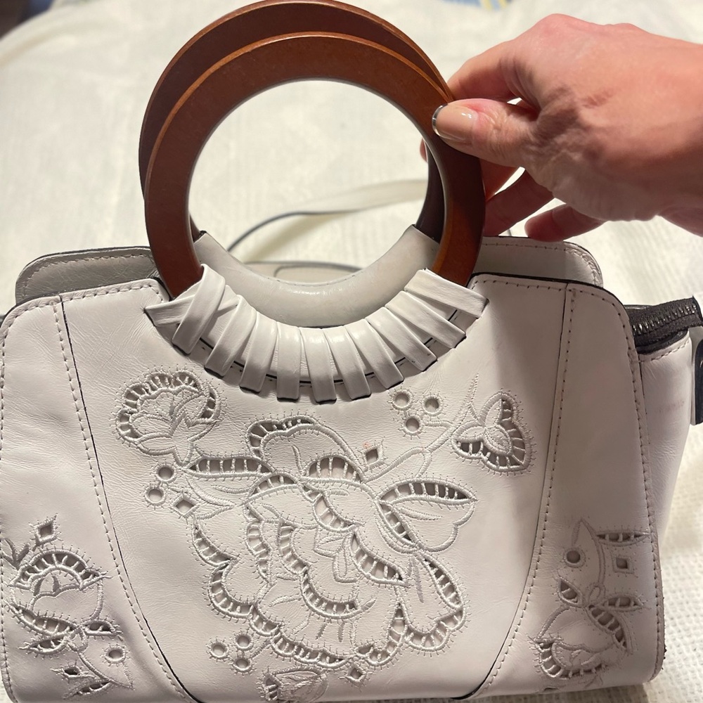 Elegant White Floral Handbag